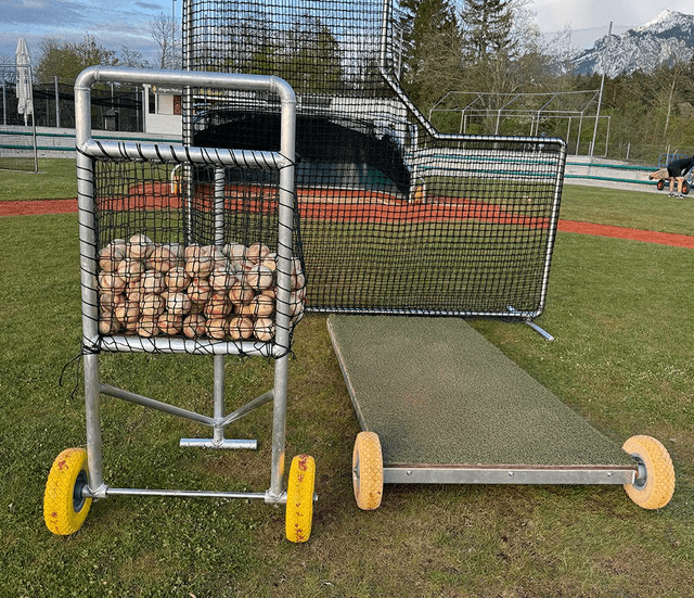 BALL CADDY