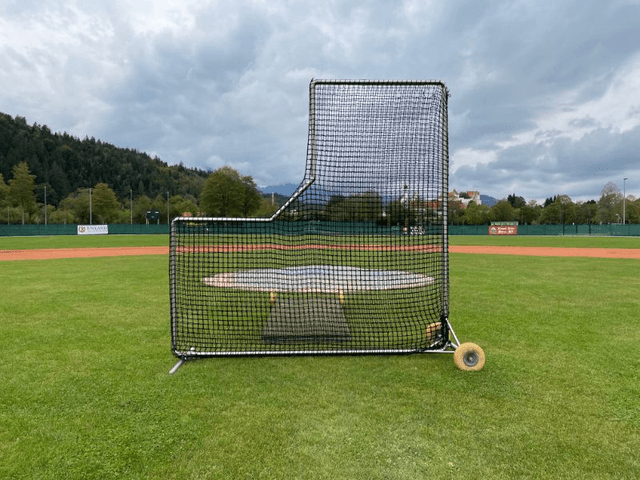 INFIELD L-SCREEN