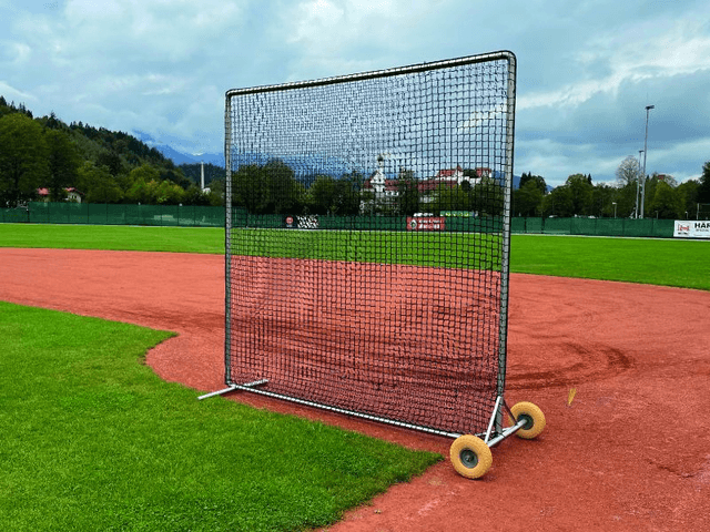 INFIELD FULL SCREEN